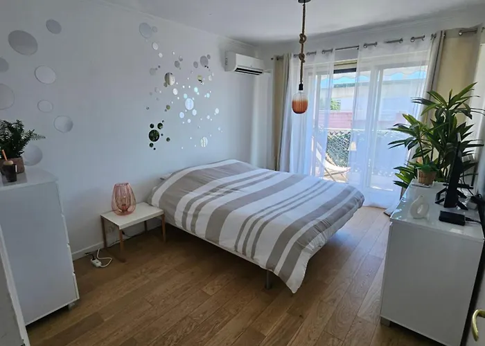 Le Duplex Антиб